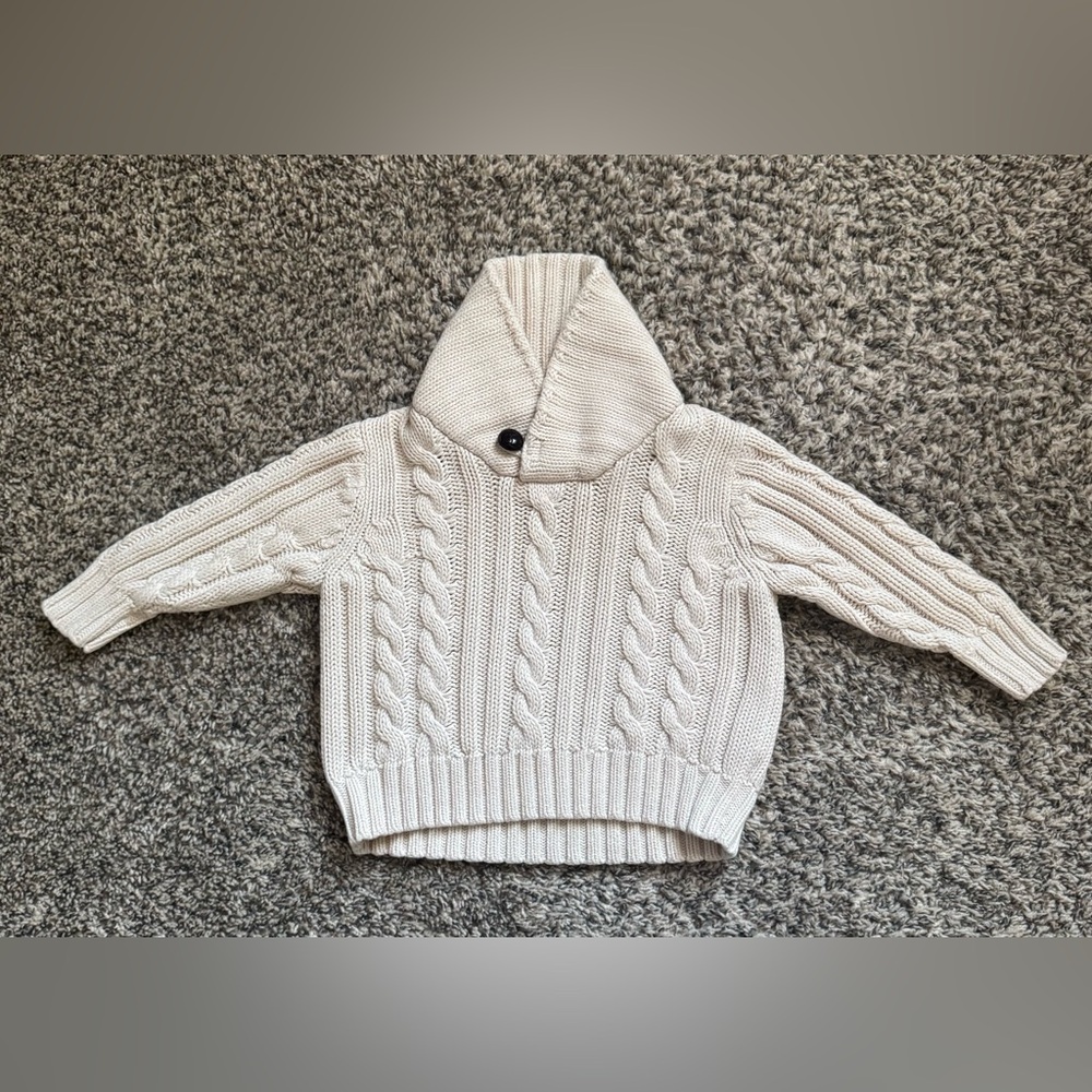 Old Navy Ivory Cable Knit turtleneck Sweater